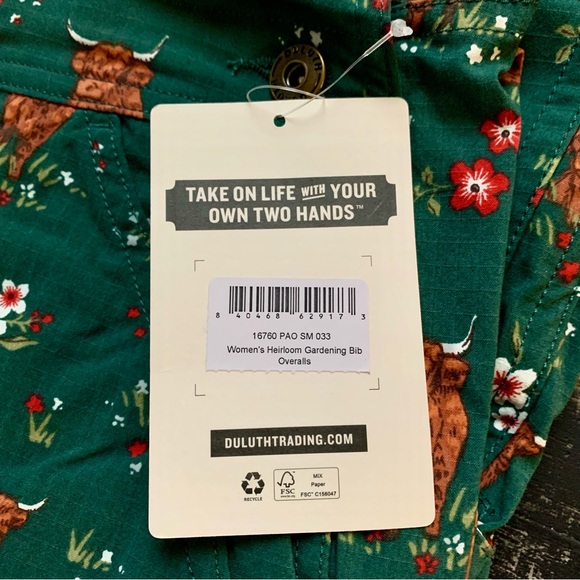 NWT Duluth Small Heirloom Gardening Bib Overalls Green Highland Cow Smallx33 - Picture 4 of 12